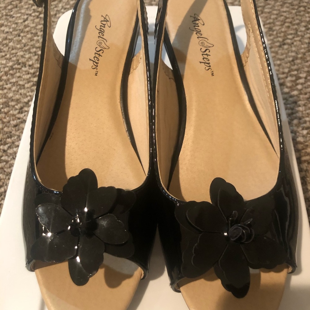 Angel steps Sandals